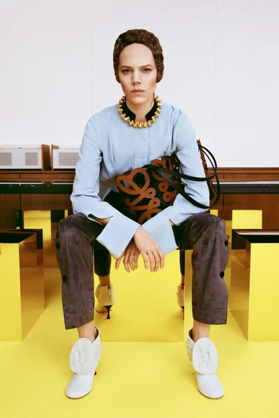 Look 18
